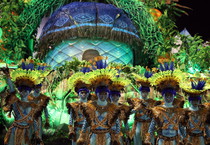 Una scuola di samba al Carnevale di Rio 2020 (ANSA)