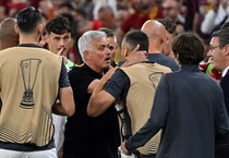 Insulti all'arbitro, l'Uefa apre inchiesta su Mourinho (ANSA)
