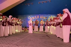 I canti e balli del Kuwait animano Expo Dubai 2020 (ANSA)