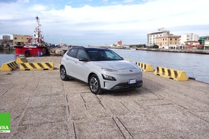 Hyundai Kona Electric - Dal Tirreno all'Adriatico no stop in elettrico (ANSA)