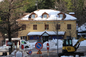 Terremoto: Marche, a 80 anni ricostruirà albergo inagibile Frontignano (ANSA)