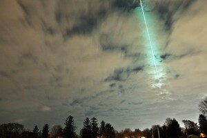 Fotografia in time-lapse dell'asteroide WJ1 scattata dall'astronomo Robert Weryk in Ontario, Canada (fonte: Robert Weryk) (ANSA)