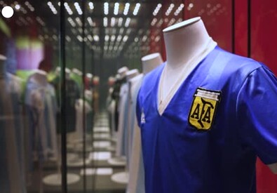 Mondiali calcio: al museo di Doha la maglia di Maradona della 