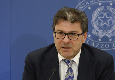Il ministro Giorgetti (ANSA)
