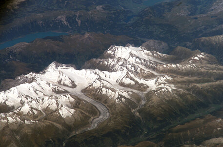 Le Alpi bernesi viste dallo spazio © Ansa