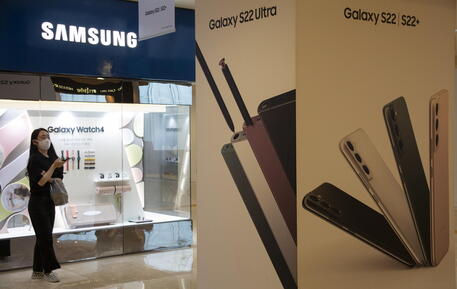 Un negozio della Samsung © EPA