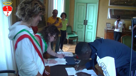 'Re' del TikTok Khaby Lame diventa cittadino italiano © ANSA