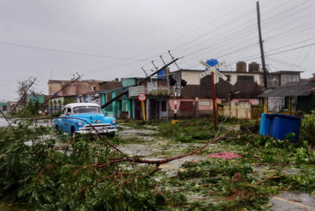 Passa tifone Ian, Cuba resta senza energia elettrica © ANSA
