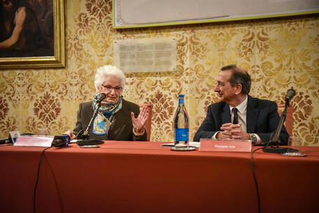 Liliana Segre e Beppe Sala alla conferenza stampa a Palazzo Marino © ANSA
