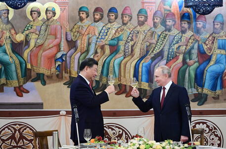 Putin e Xi © EPA