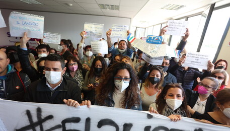 ITA: Fistel, lavoratori Covisian occupano sede a Palermo (ANSA)