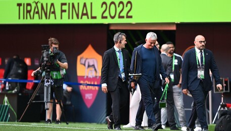 Jose Mourinho a Tirana (ANSA)