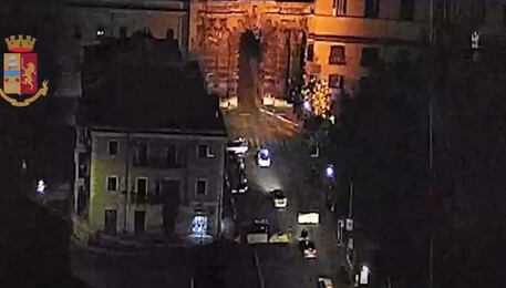 Aggressioni durante movida a Palermo, sgominata banda (ANSA)