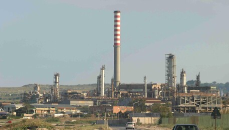 Lukoil cede a Goi Energy l'impianto di Priolo (ANSA)