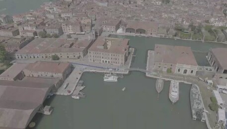Ecco il catamarano che studia il Mediterraneo, 'One' di Fondazione CVC sbarca a Venezia (ANSA)