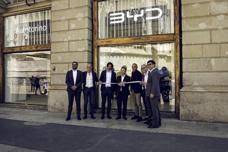 Byd: apre un nuovo showroom a Milano con Autotorino