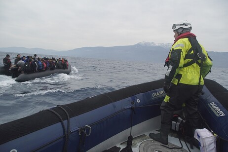 Le operazioni di soccorso in mare non favoriscono l'immigrazione clandestina (fonte: Mstyslav Chernov CC BY-SA 4.0, Wikimedia Commons)