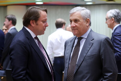 Tajani, "la missione nel Mar Rosso è un passo verso una vera difesa europea"