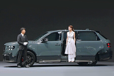 Toyota posiziona Century come suo brand globale sopra Lexus