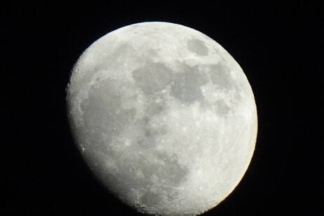 La Luna  (fonte: ThePhilosopherAccount, da Wikipedia)