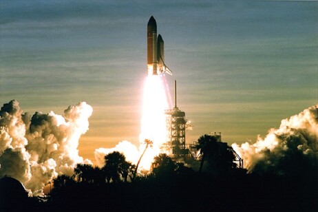Il lancio dello shuttle Discovery, il 3 febbraio 1994 (fonte: PD-USGOV-NASA, da Wikipedia)