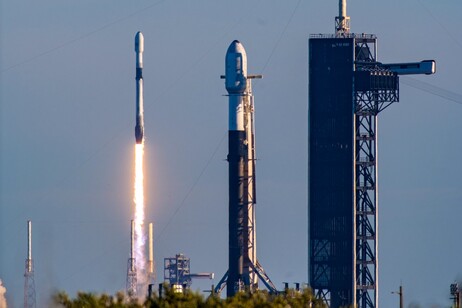 Lancio di un Falcon 9 di SpaceX con satelliti Starlink (fonte: SpaceX)