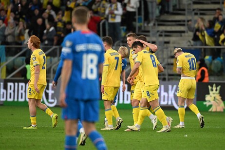 I giocatori ucraini festeggiano