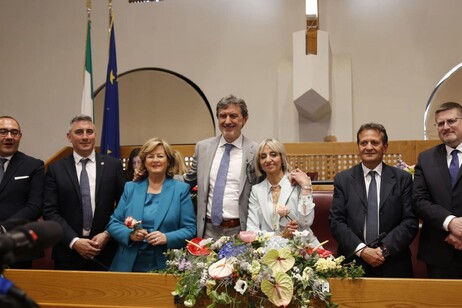 Marsilio e la nuova Giunta regionale presentata nel corso della prima seduta del nuovo Consiglio regionale d'Abruzzo
