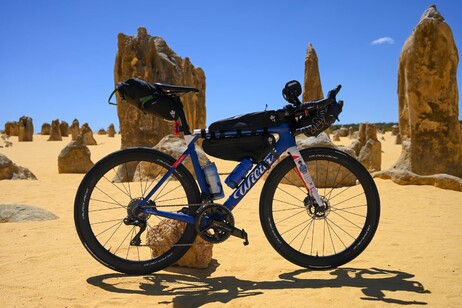 Ciclismo: Di Felice vince traversata dell'Australia di 5500 km