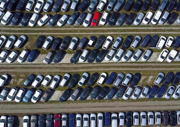 Italiani vogliono auto nuove ma sotto i 30mila euro © Web