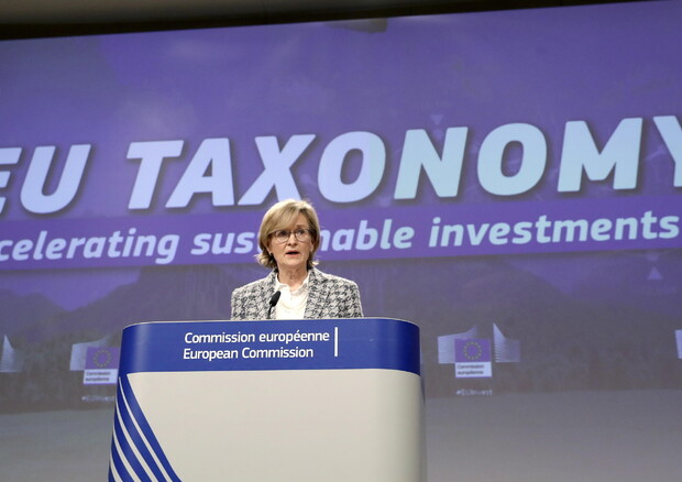 La Commissione europea presenta la tassonomia per gli investimenti 'verdi' (foto: EPA)