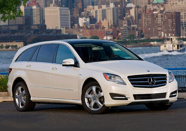 Mercedes USA richiama 290mila vecchie auto per rischio freni © Mercedes