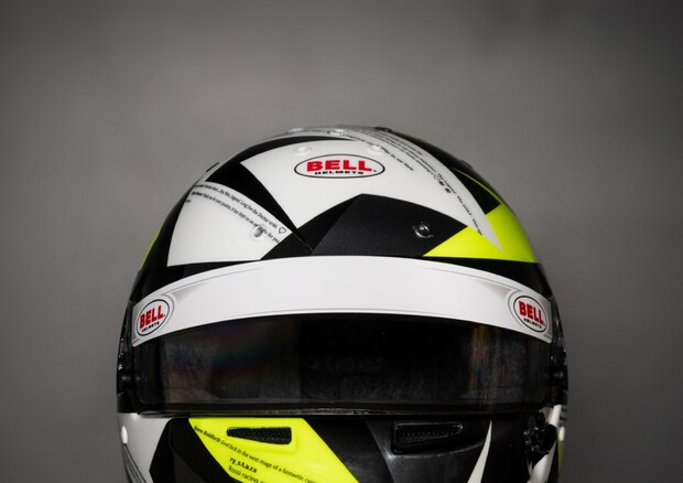 Pirelli, un casco speciale per Valentino Rossi nel GT © Web