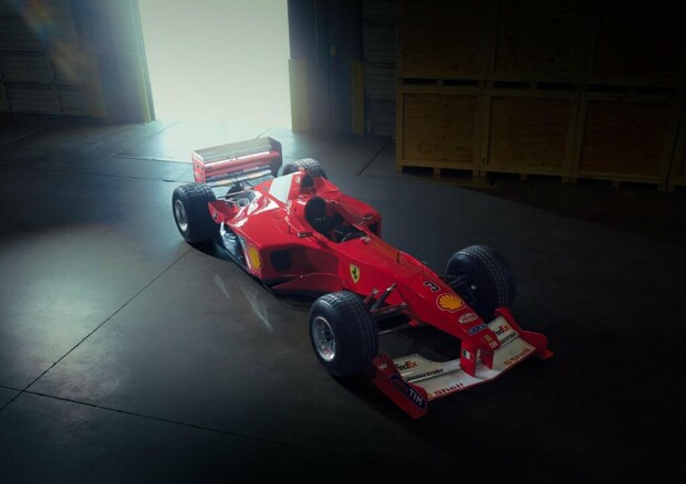 All'asta la Ferrari F1-2000 guidata da Schumacher © www.carscoops.com