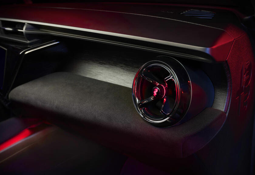 Alfa Romeo Milano, soluzioni high tech a misura di  'pilota ' © ANSA/Stellantis Alfa Romeo