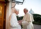 Coabitare col predecessore, Francesco e il Papa emerito © ANSA