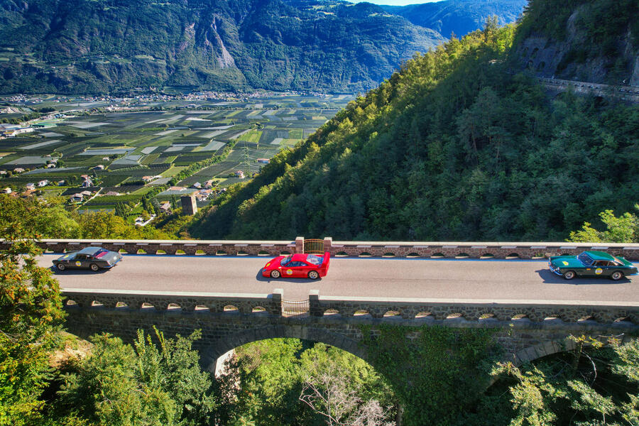Ferrari: in Trentino Alto Adige 5/a edizione Cavalcade Classiche © 