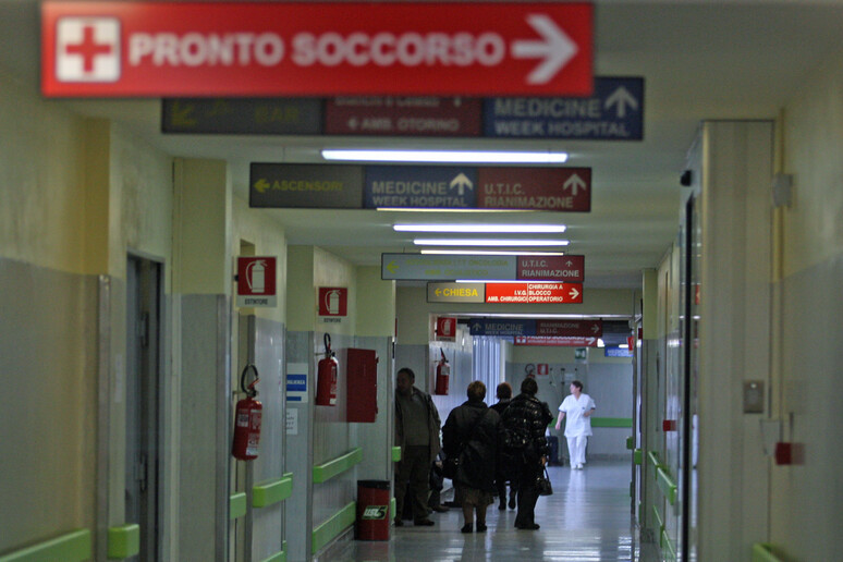 Istat, 2 mln di italiani rinunciano alle cure per le liste attesa - RIPRODUZIONE RISERVATA