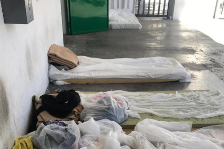 Spazi inagibili, liberati 28 migranti da Cpr Ponte Galeria - RIPRODUZIONE RISERVATA