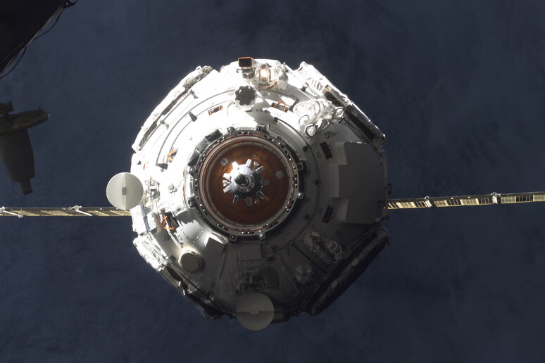 Il modulo russo Prichal in arrivo alla Stazione Spaziale (fonte: Roscosmos) - RIPRODUZIONE RISERVATA