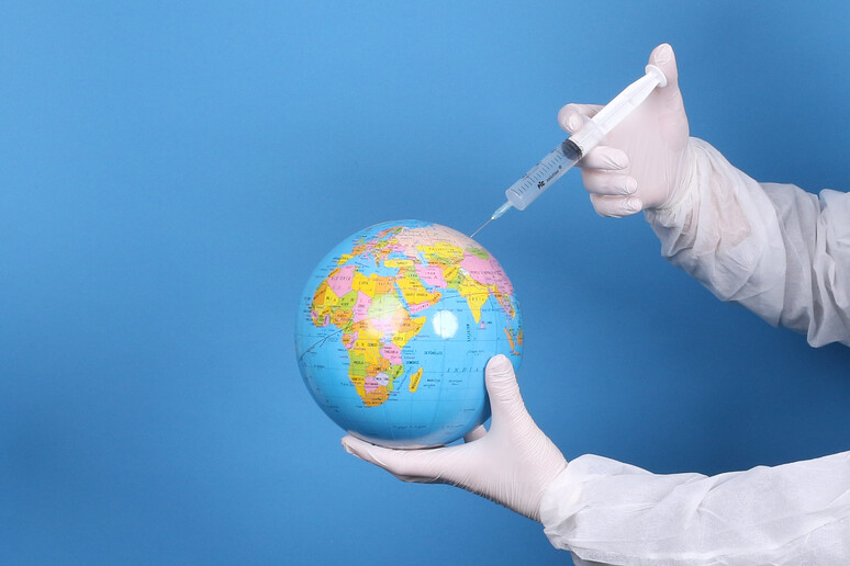 Dalla rivista Science l 'appello a vaccinare tutto il mondo (fonte: Jernej Furman) - RIPRODUZIONE RISERVATA