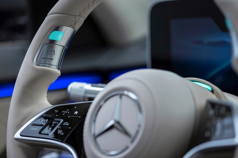 Mercedes: certificata la guida autonoma di livello 3 - RIPRODUZIONE RISERVATA