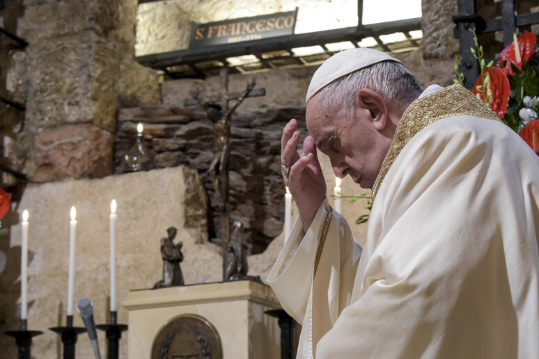 Papa Francesco in una foto d 'archivio © ANSA/EPA