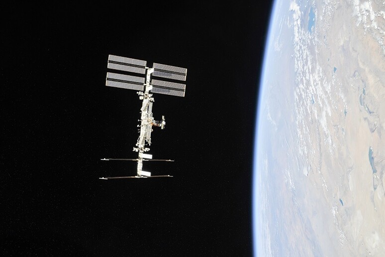 Siglato l’accordo per la prima missione spaziale privata sulla Stazione Spaziale Internazionale (fonte: NASA/Roscosmos) - RIPRODUZIONE RISERVATA