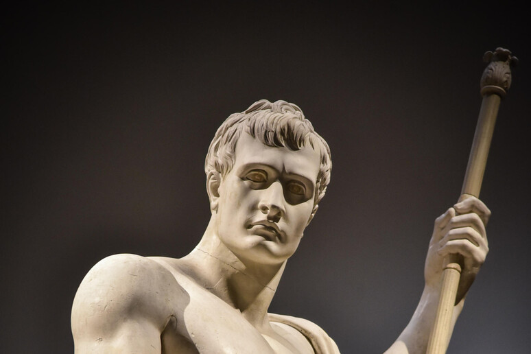 La statua di Napoleone nella pinacoteca di Brera a Milano - RIPRODUZIONE RISERVATA