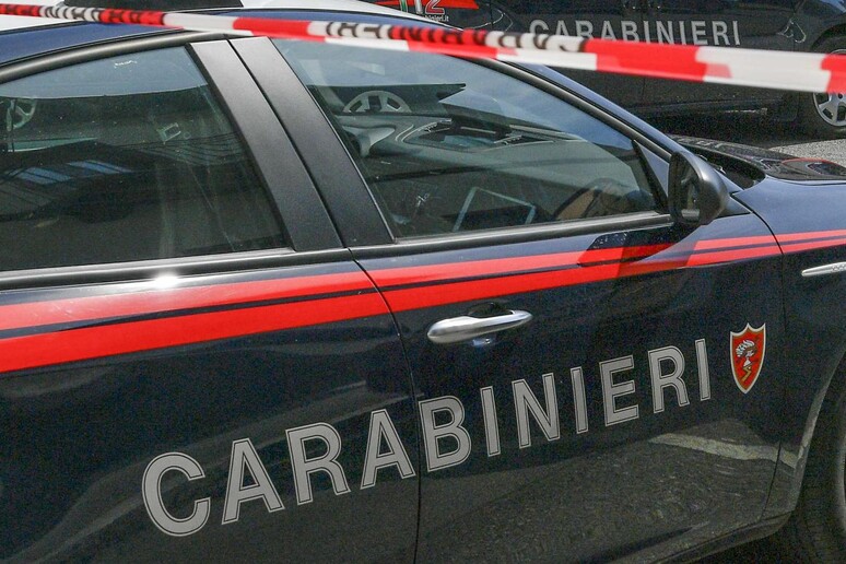 ++ Trovato in auto a Milano con coltellate, morto in ospedale ++ - RIPRODUZIONE RISERVATA