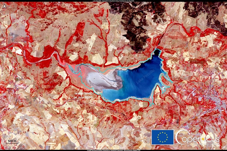 Il lago Pozzillo colpito da siccità (fonte: Ue, Copernicus Sentinel-2) - RIPRODUZIONE RISERVATA
