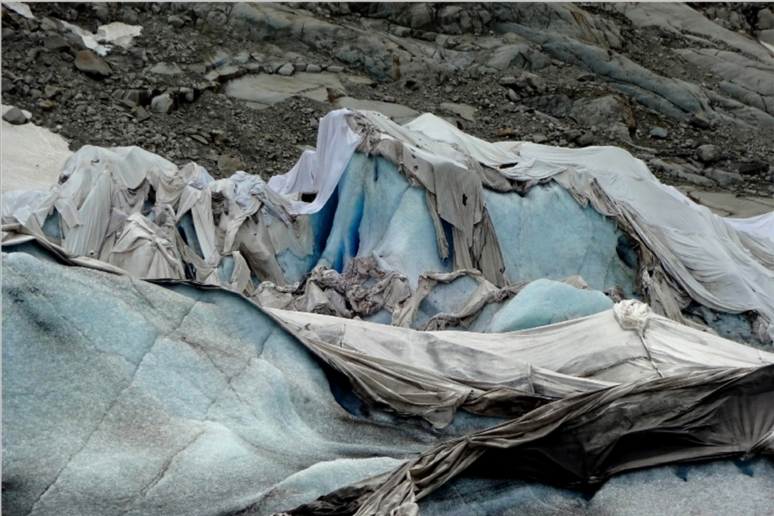 Esempio di copertura di un ghiacciaio (fonte: Giovanni Baccolo) - RIPRODUZIONE RISERVATA