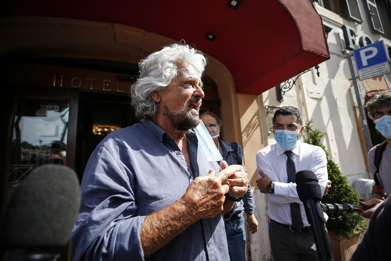 Beppe Grillo (immagine d 'archivio) - RIPRODUZIONE RISERVATA