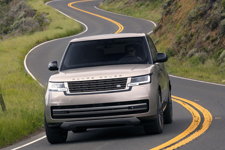 Range Rover generazione 2023 propone ecosistema meccatronico © ANSA/JLR Press
